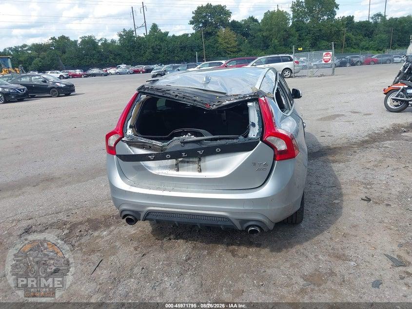 2015 VOLVO V60 T6 R-DESIGN PLATINUM — фото 18