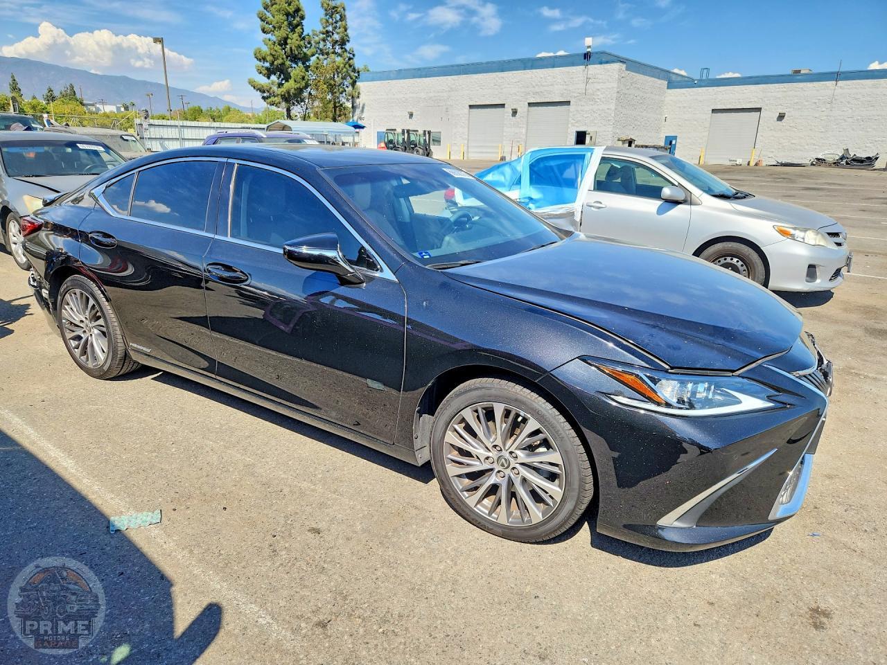 2020 LEXUS ES — фото 4