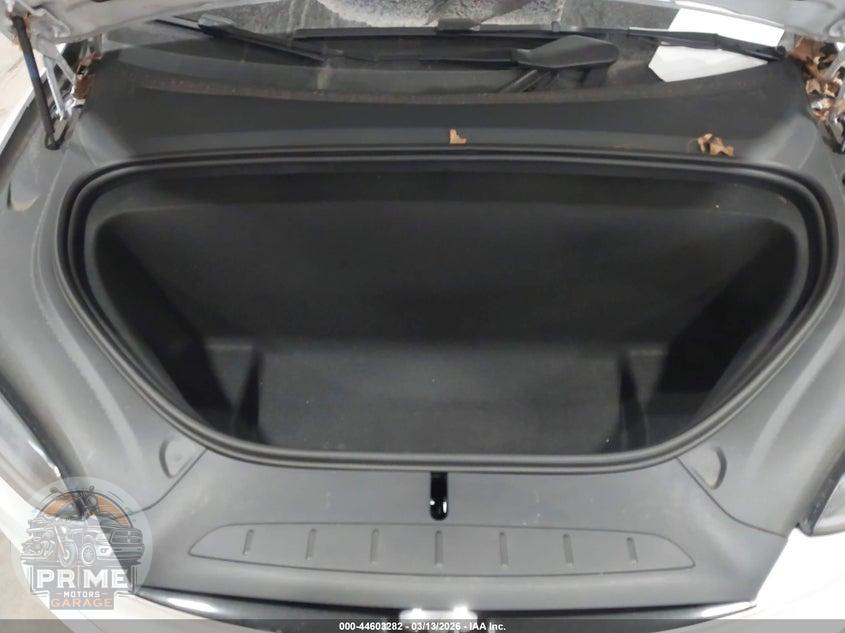 2025 TESLA MODEL X PLAID — фото 10