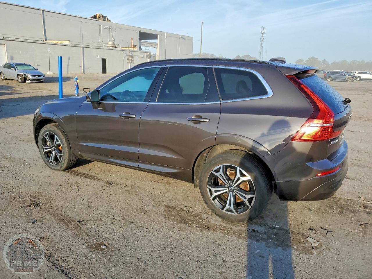 2022 VOLVO XC60 — фото 2