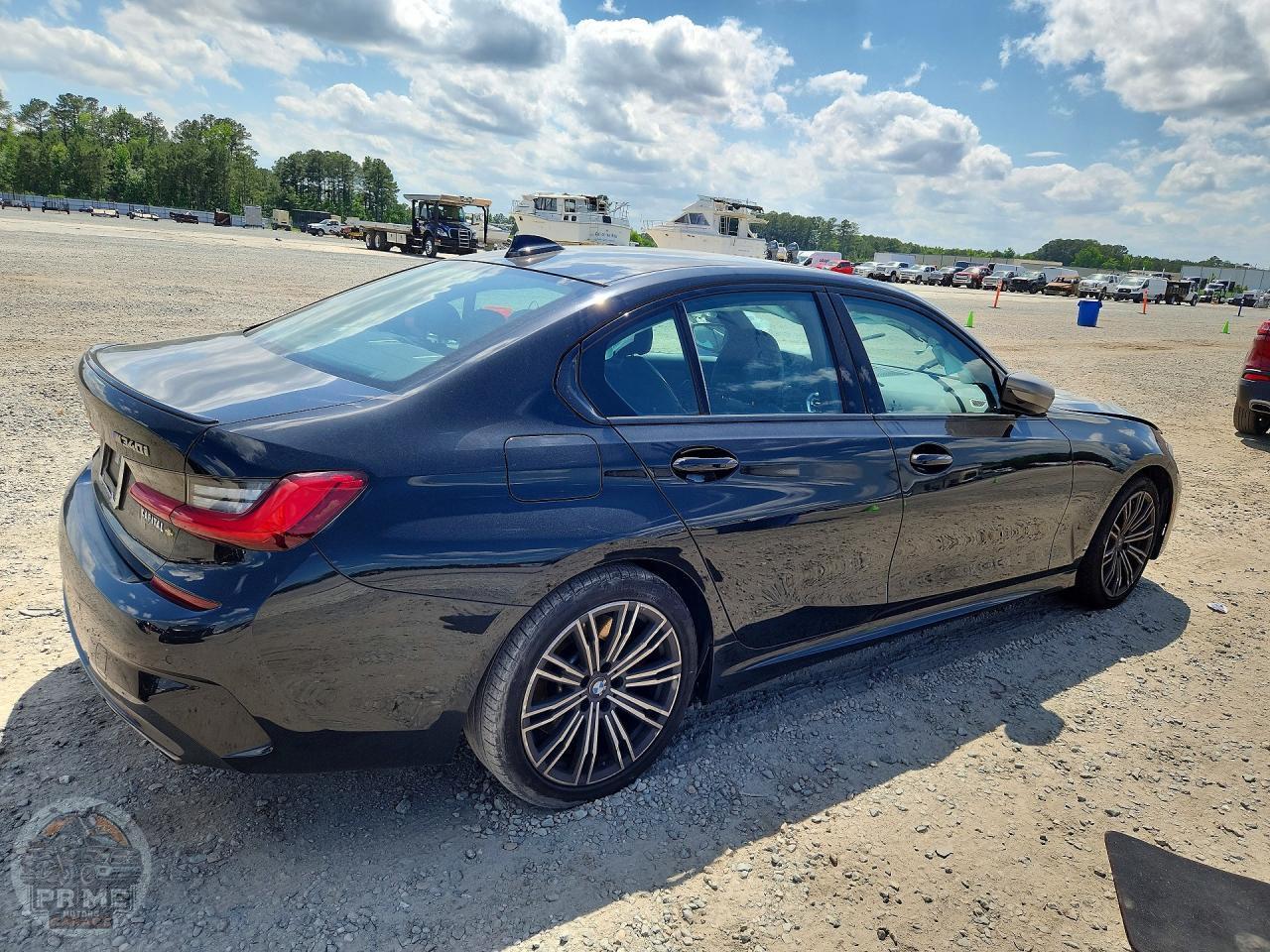 2021 BMW 3 SERIES — фото 3