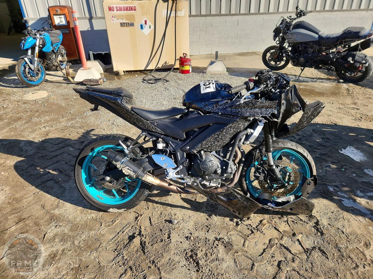 2024 YAMAHA YZFR3 — фото 1