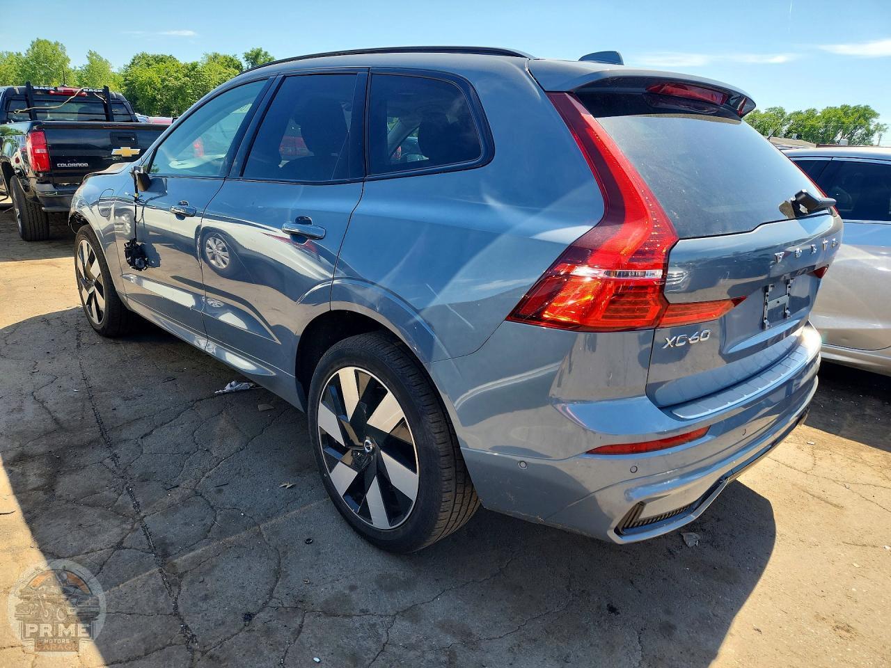 2024 VOLVO XC60 — фото 2