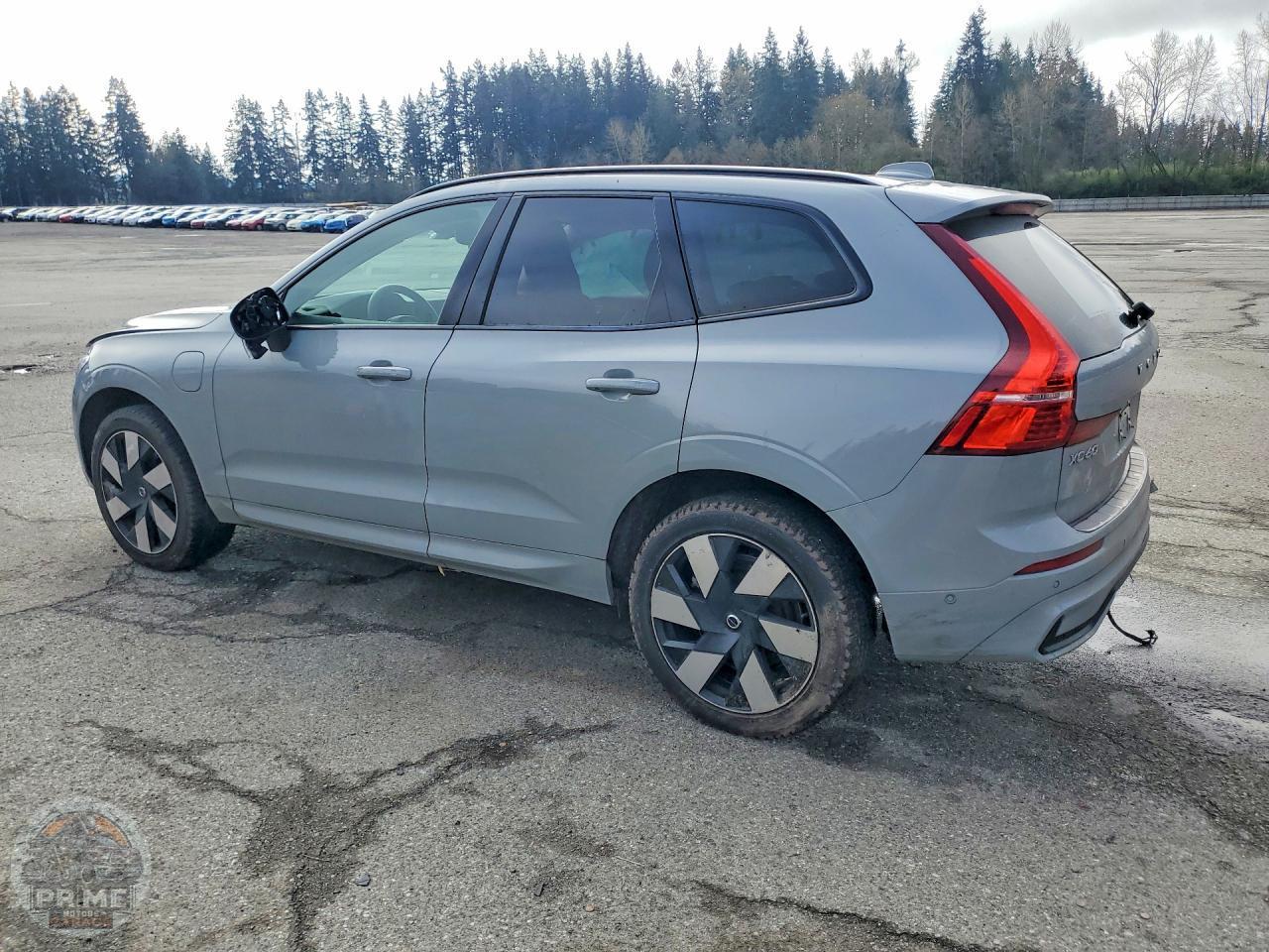 2024 VOLVO XC60 — фото 2