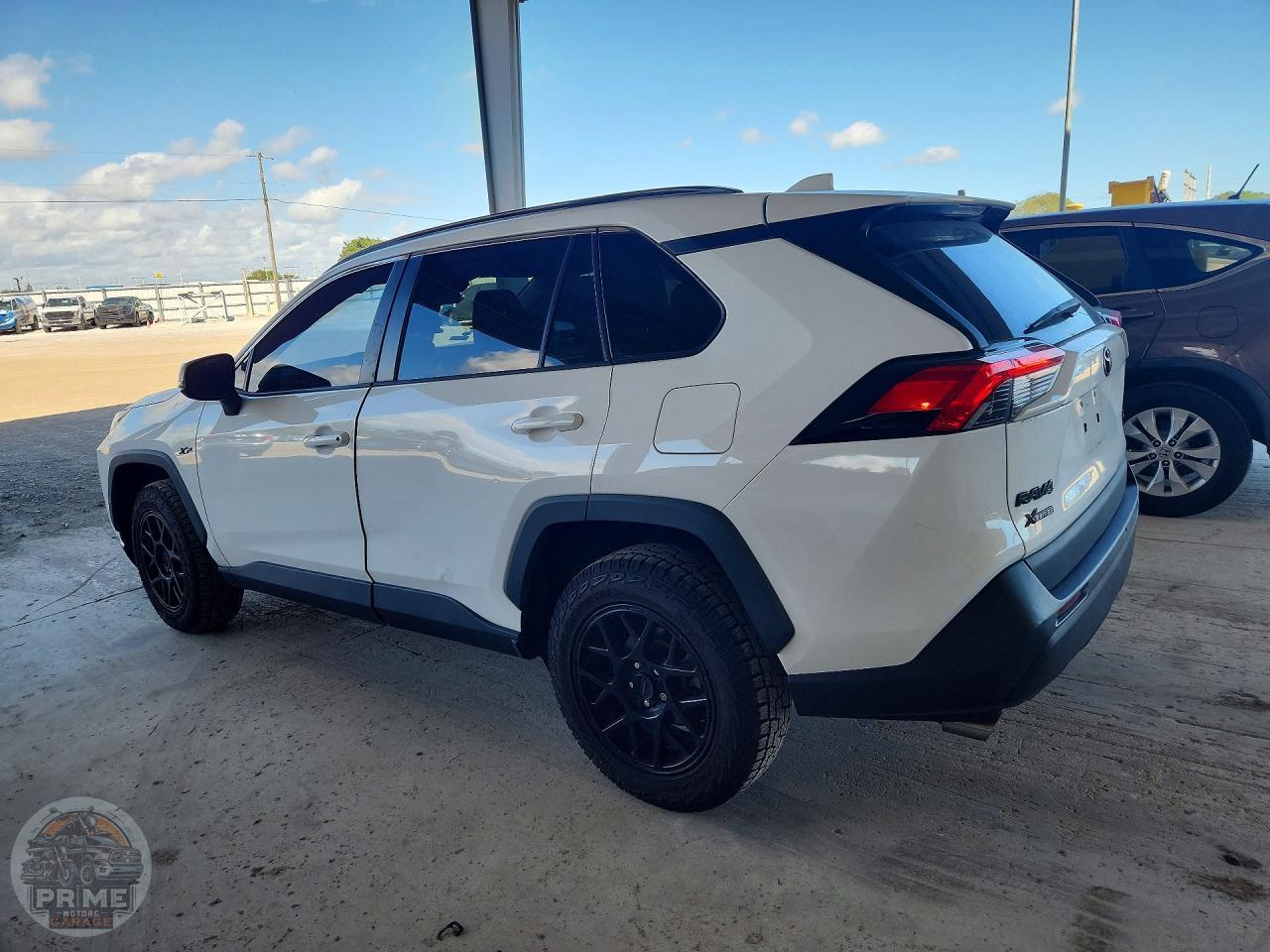 2020 TOYOTA RAV4 — фото 2