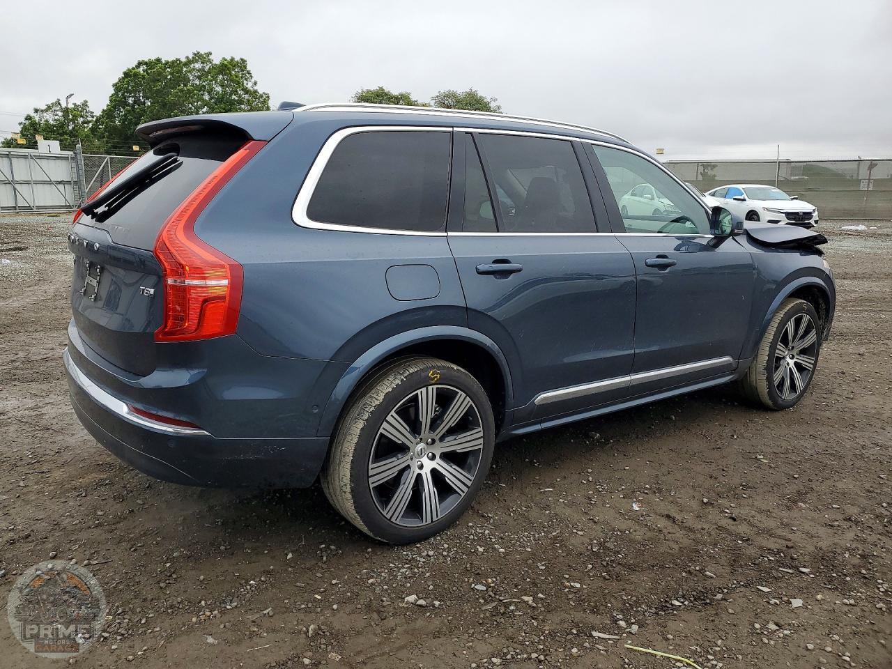 2025 VOLVO XC90 — фото 3
