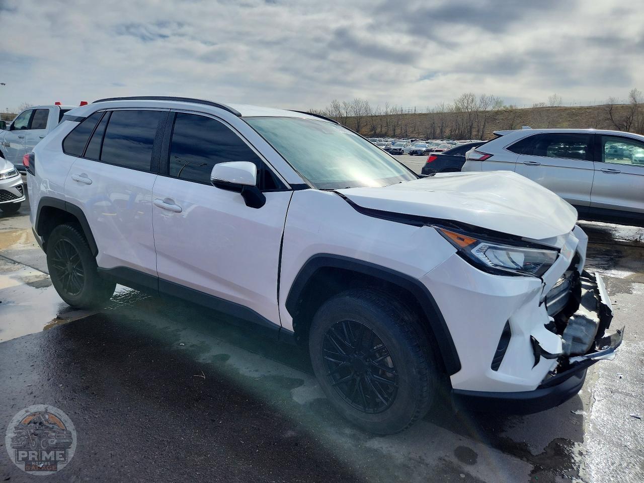 2020 TOYOTA RAV4 — фото 4