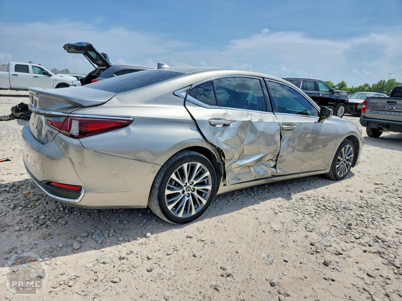 2020 LEXUS ES — фото 3