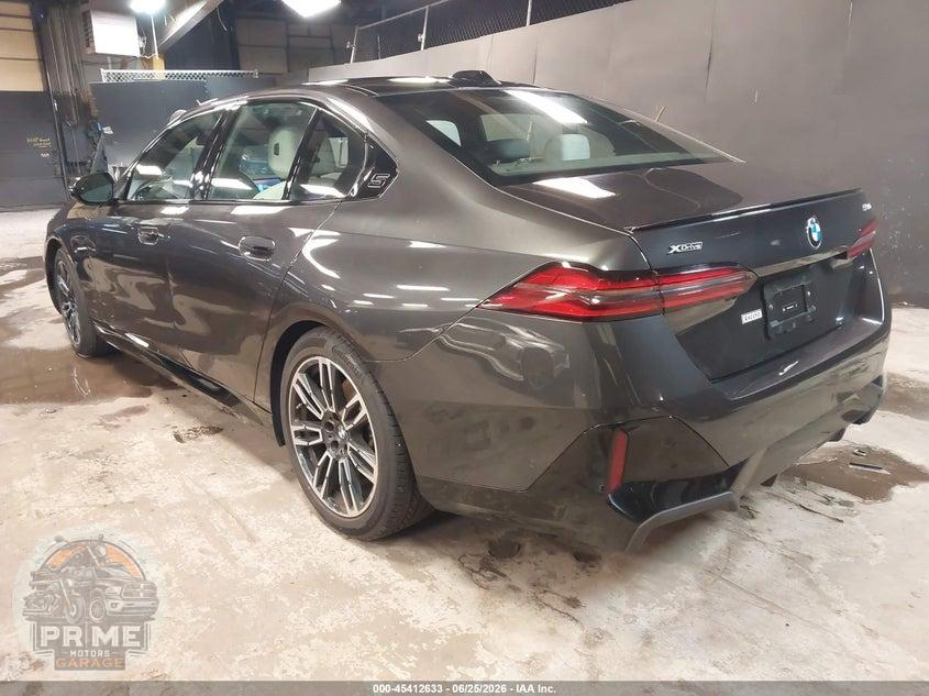 2024 BMW 540I XDRIVE — фото 3