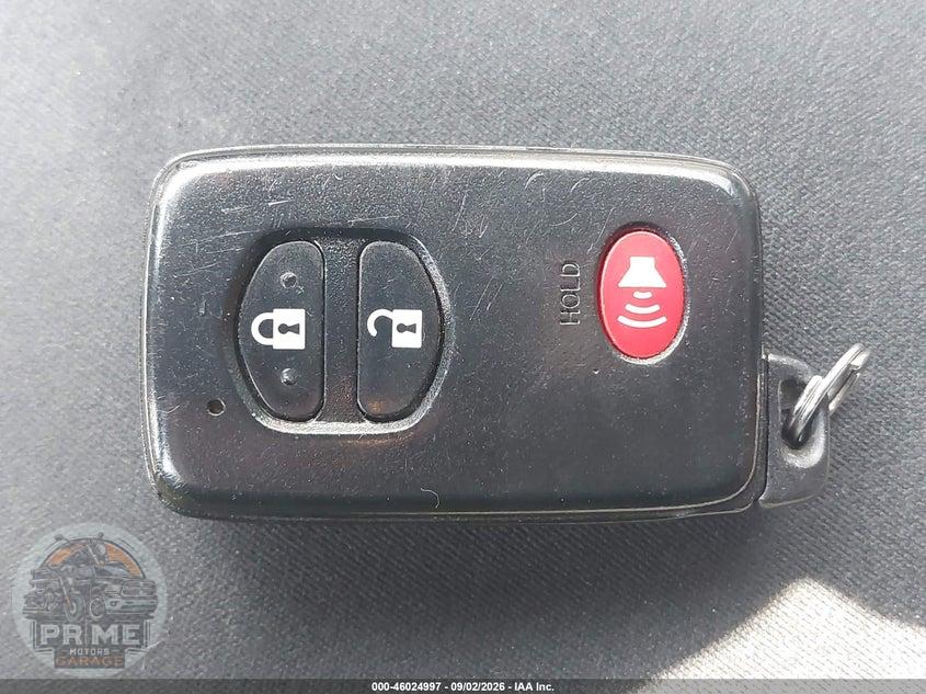 2013 TOYOTA PRIUS THREE — фото 11