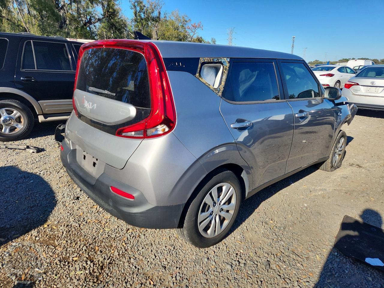 2022 KIA SOUL — фото 3