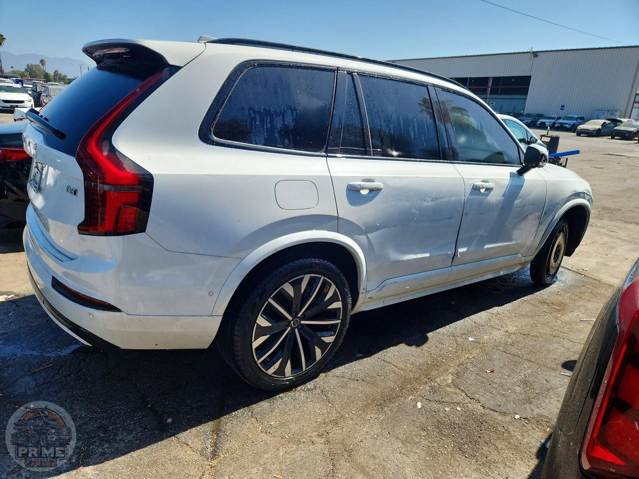 2026 VOLVO XC90 — фото 3