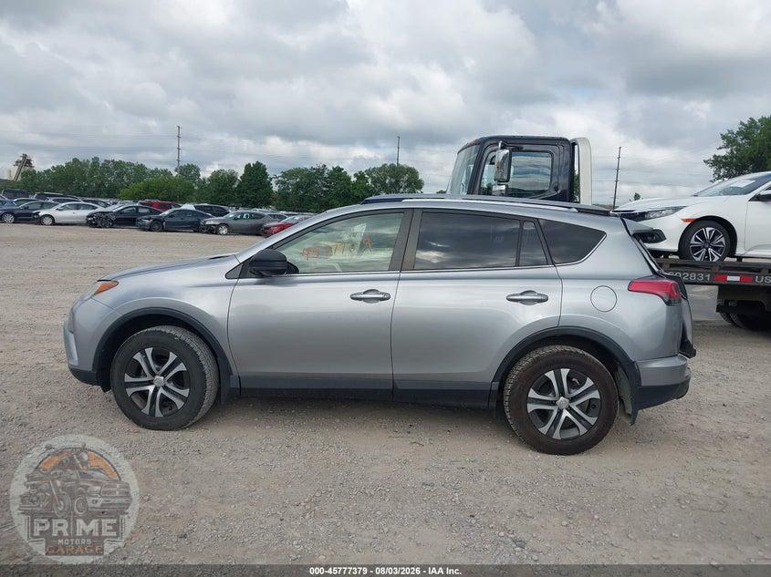 2018 TOYOTA RAV4 LE — фото 14