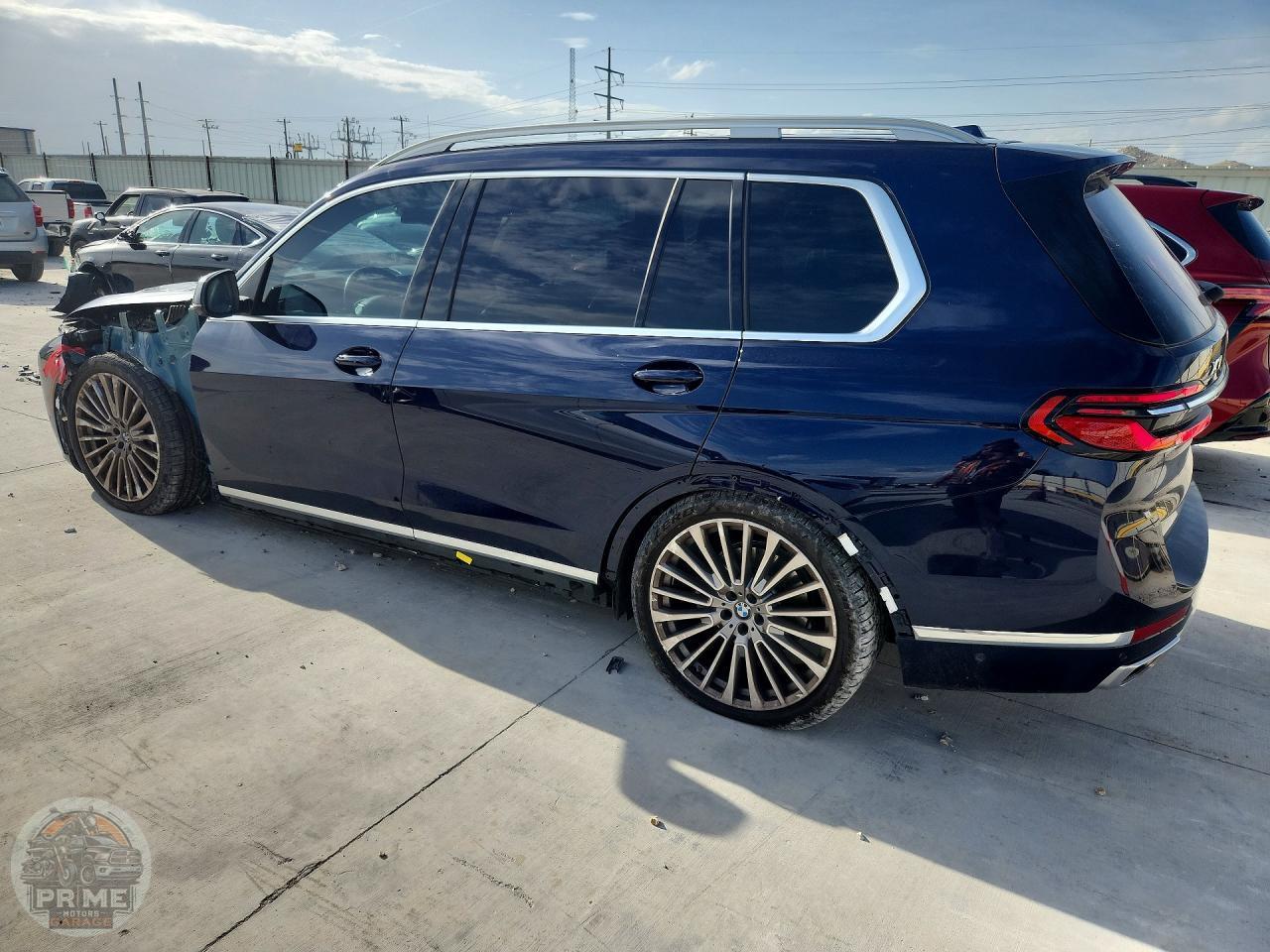 2025 BMW X7 — фото 2