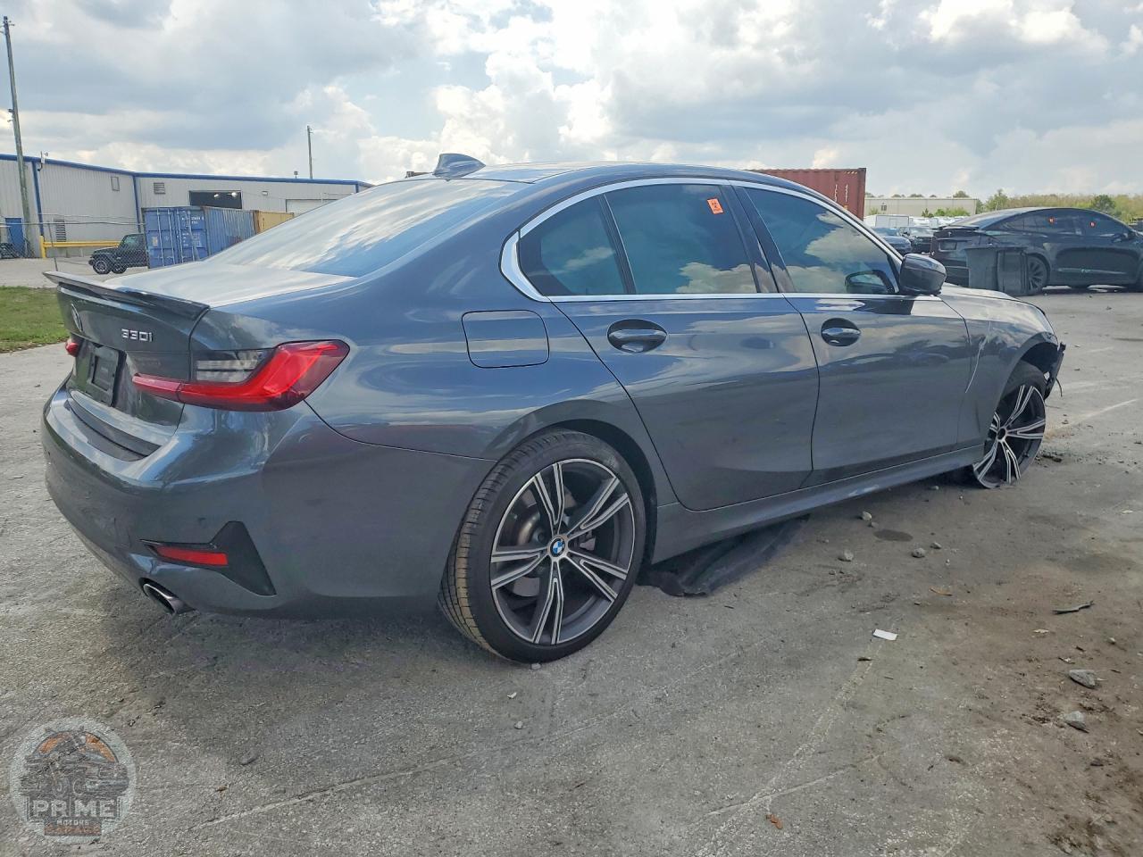 2021 BMW 3 SERIES — фото 3