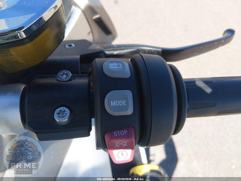 2014 BMW K1600 GTL — фото 17