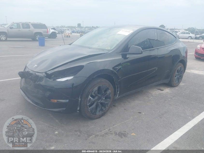 2025 TESLA MODEL Y LONG RANGE DUAL MOTOR ALL-WHEEL DRIVE — фото 2
