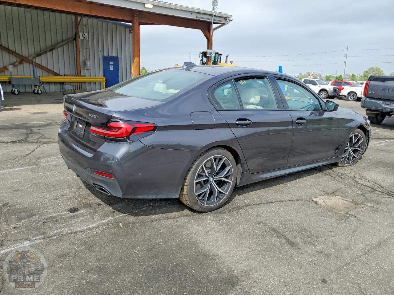 2022 BMW 5 SERIES — фото 3
