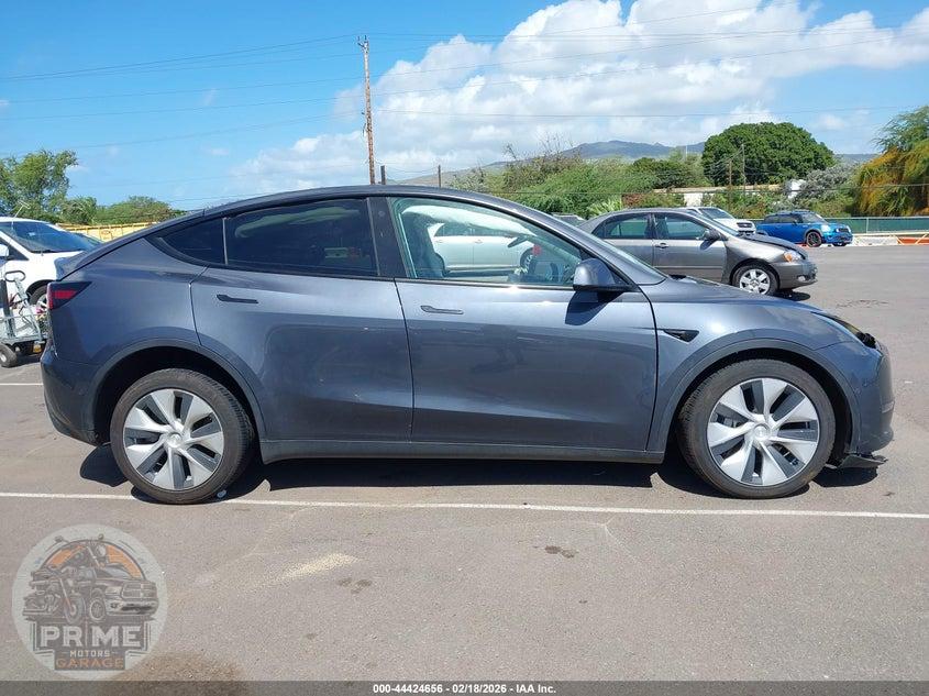 2022 TESLA MODEL Y LONG RANGE DUAL MOTOR ALL-WHEEL DRIVE — фото 13
