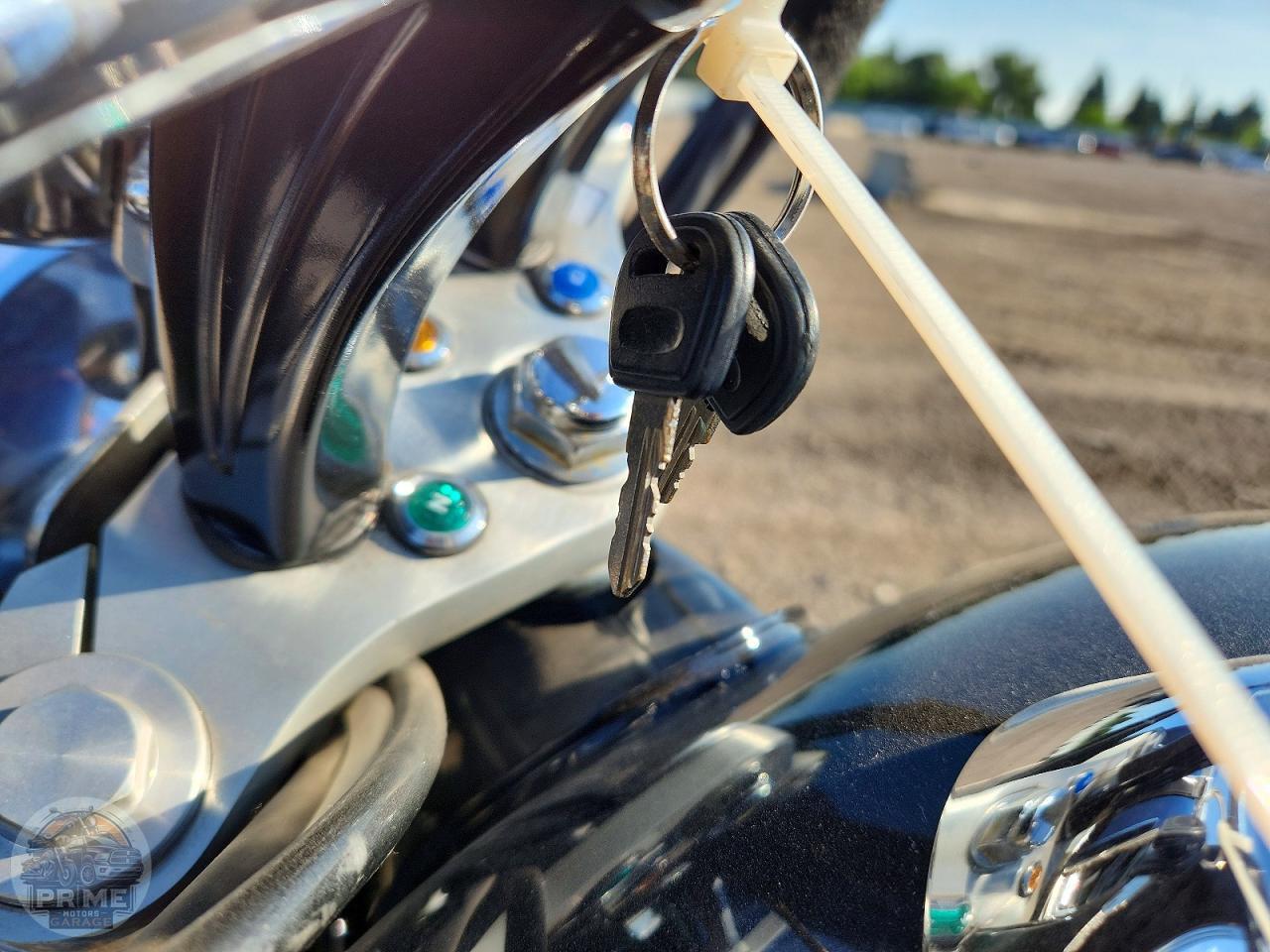2000 HONDA VT750 — фото 15