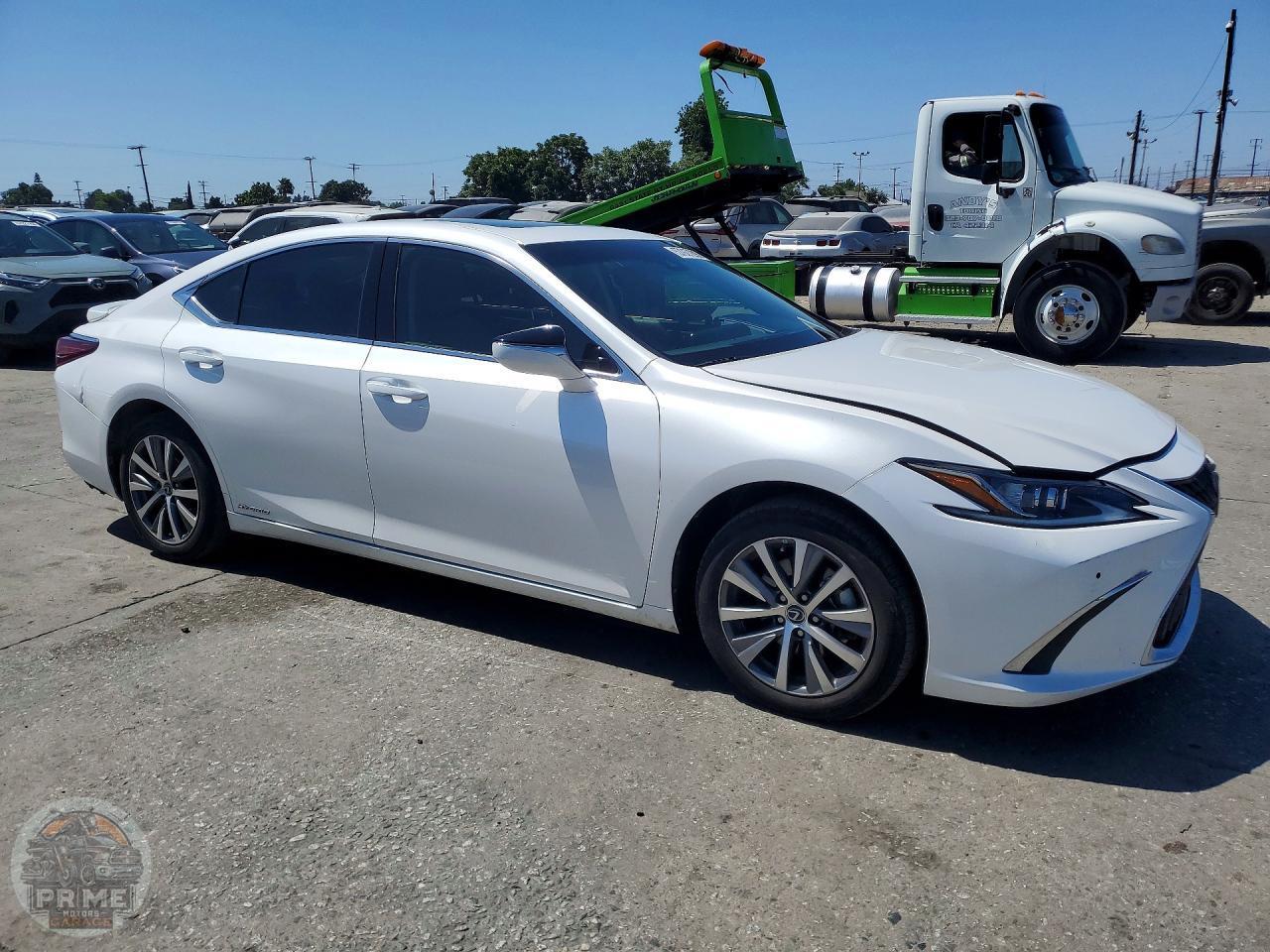 2021 LEXUS ES — фото 8