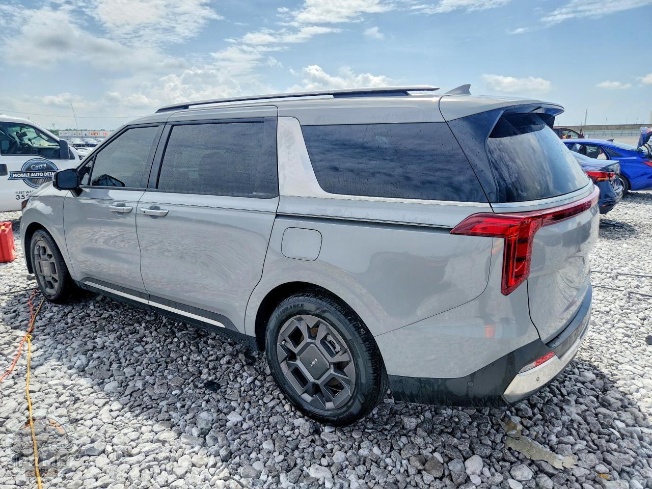 2026 KIA CARNIVAL — фото 2