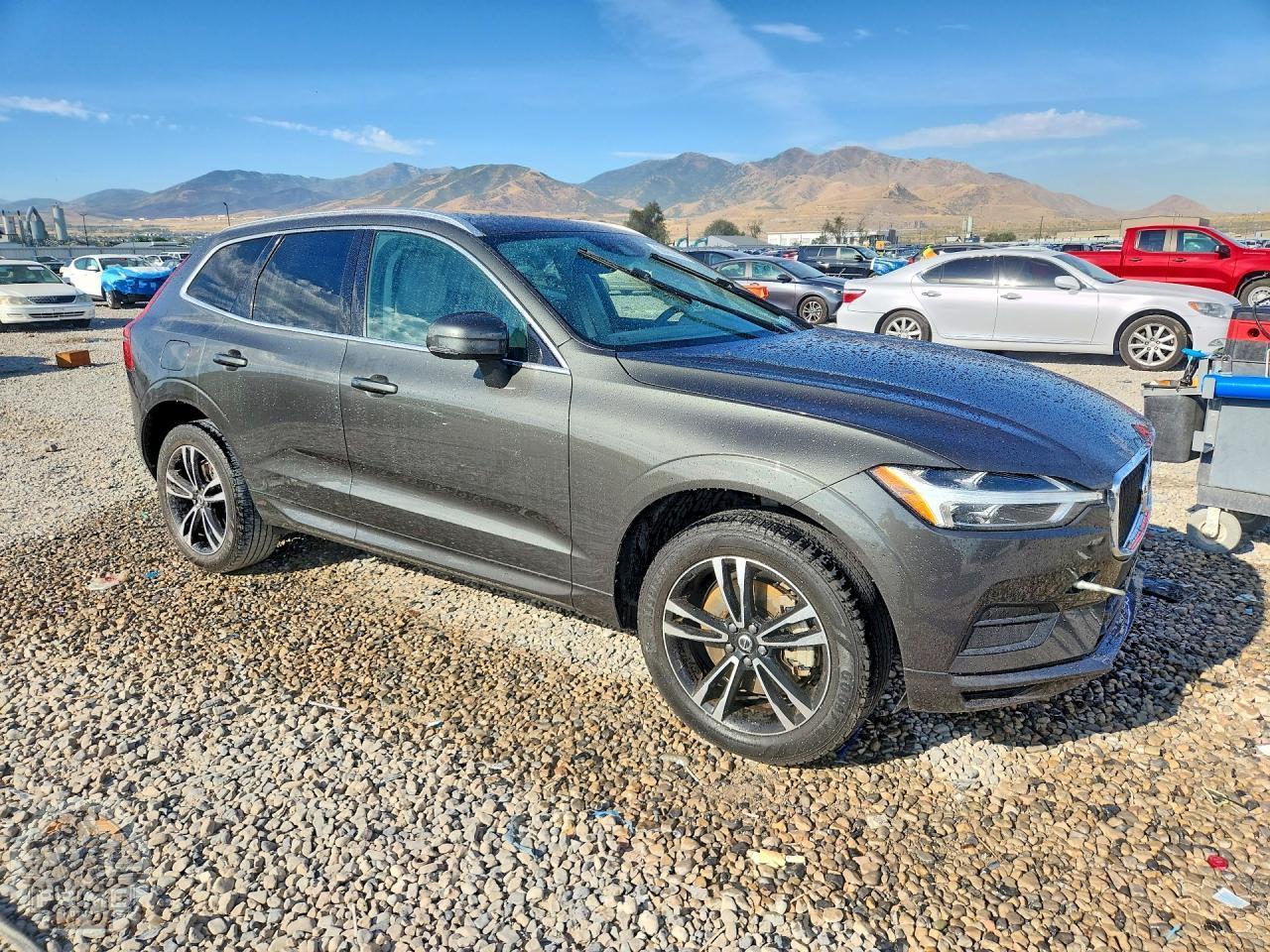 2020 VOLVO XC60 — фото 5