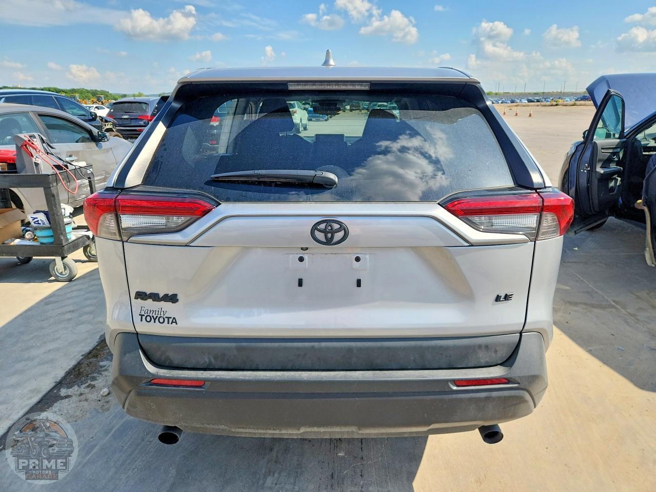 2025 TOYOTA RAV4 — фото 6