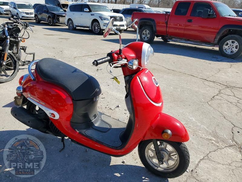 2017 HONDA NCW50