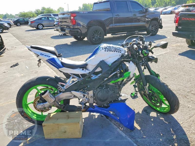 2024 KAWASAKI ZX400