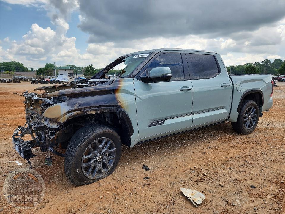 2024 TOYOTA TUNDRA