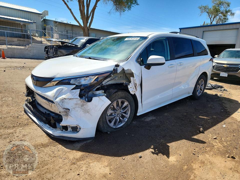 2023 TOYOTA SIENNA