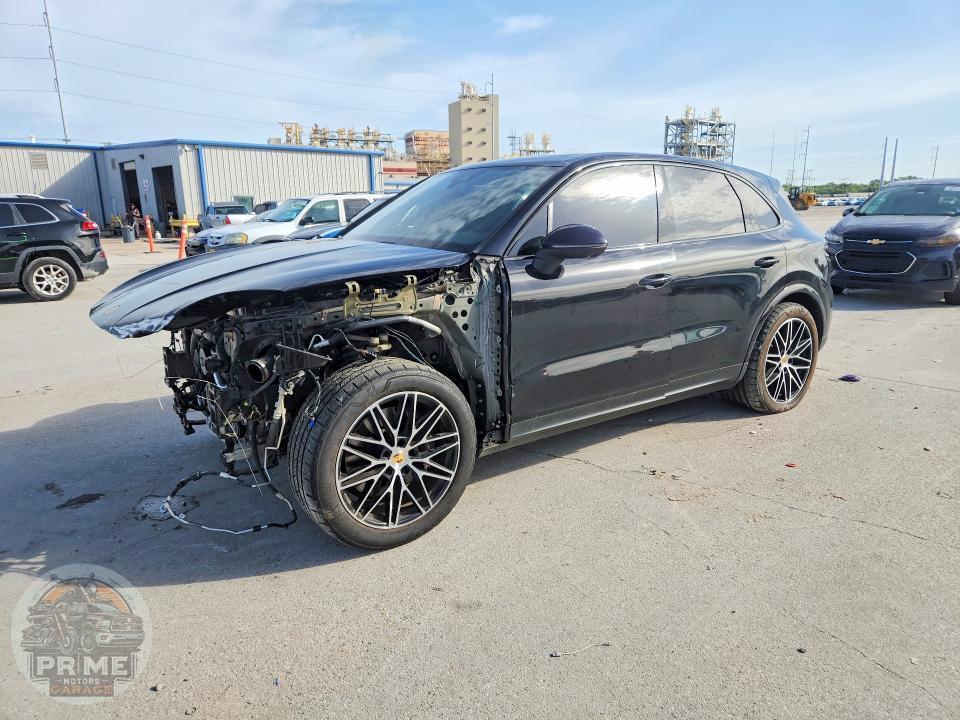 2024 PORSCHE CAYENNE