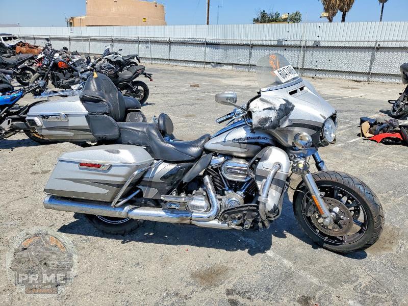 2017 HARLEY-DAVIDSON FLHTKSE (CVO LIMITED / CVO ULTRA LIMITED)