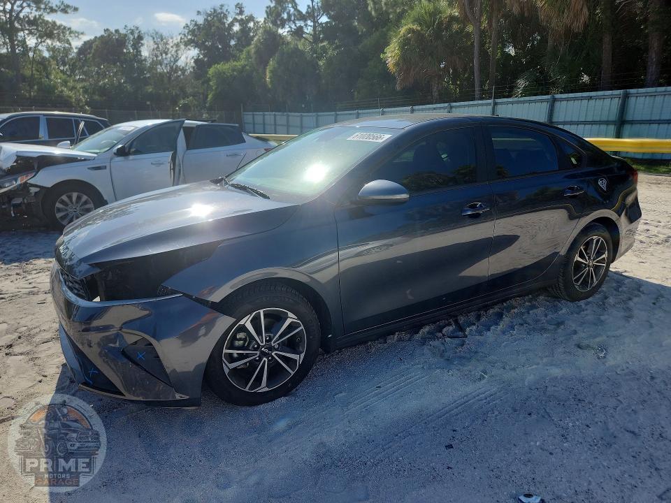 2023 KIA FORTE