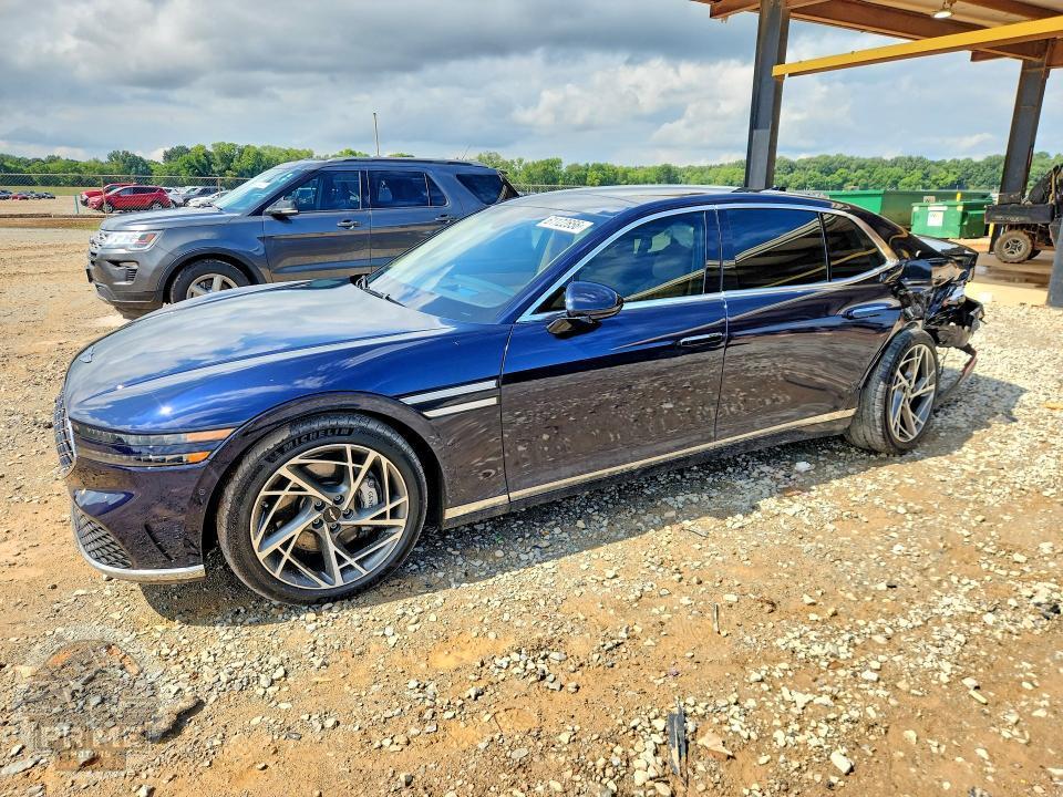2023 GENESIS G90