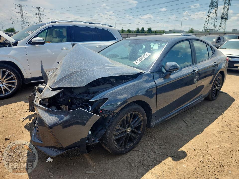 2025 TOYOTA CAMRY