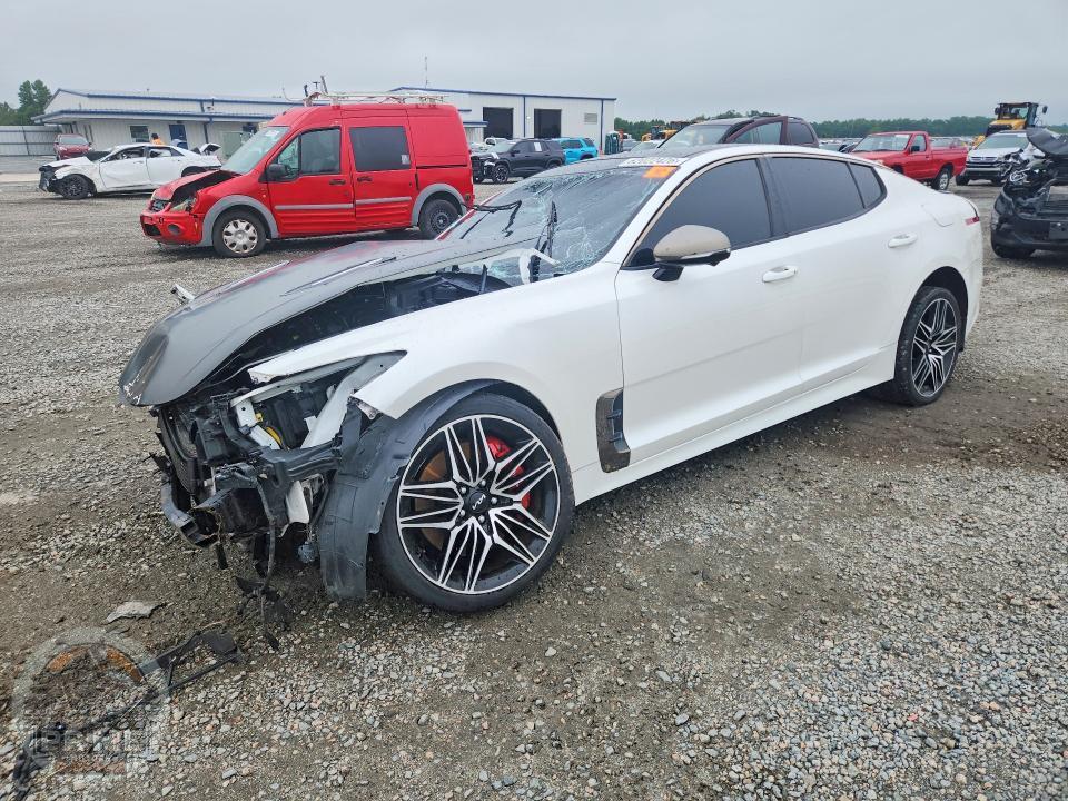 2022 KIA STINGER