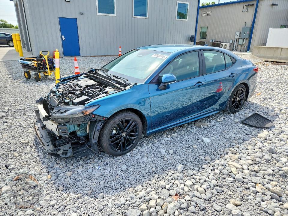 2025 TOYOTA CAMRY