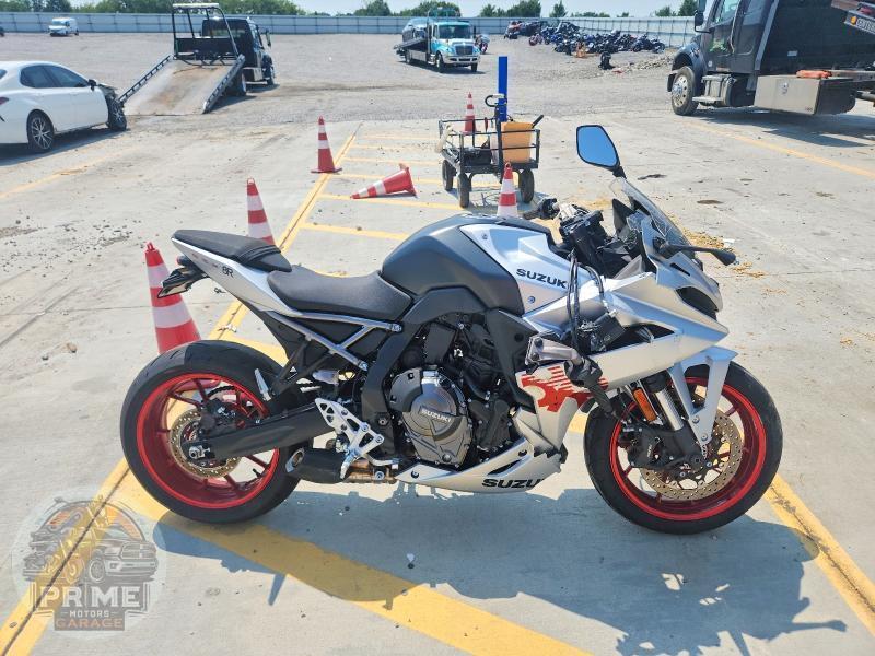 2024 SUZUKI GSX800
