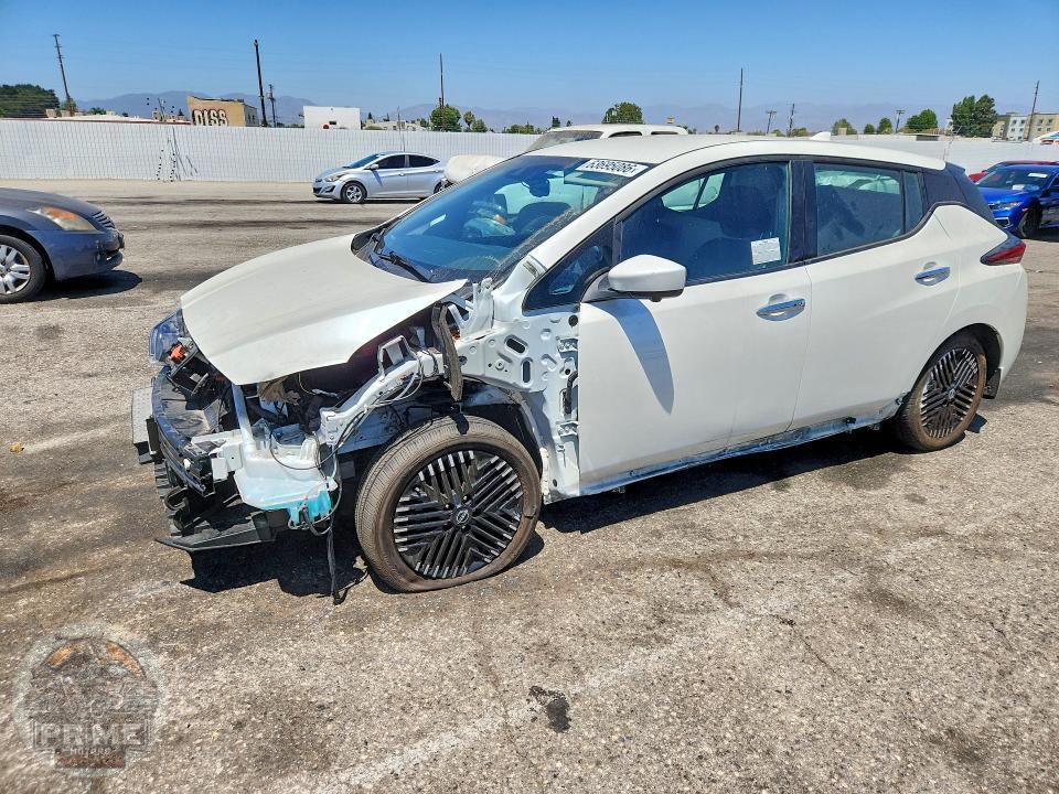 2023 NISSAN LEAF