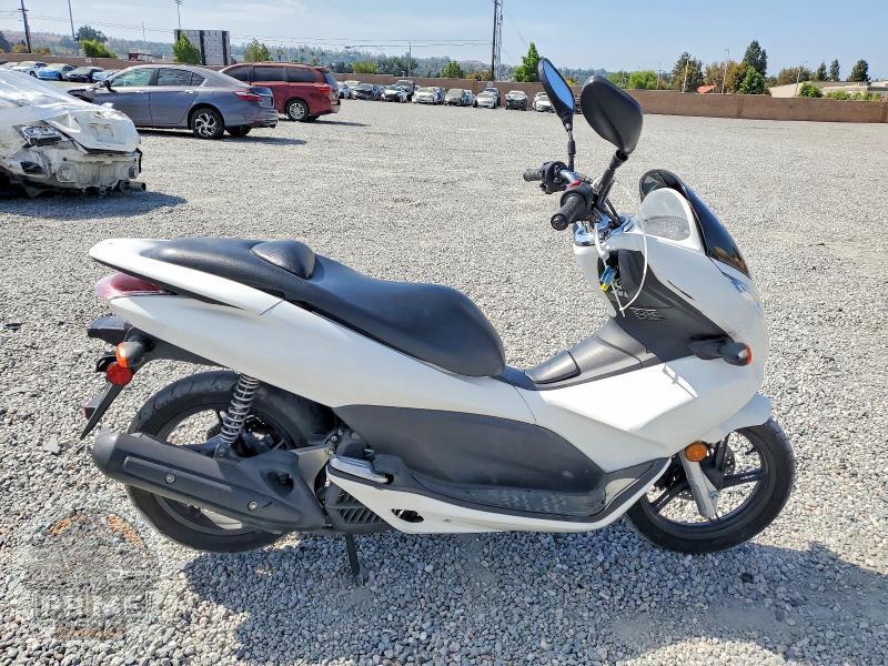 2011 HONDA PCX
