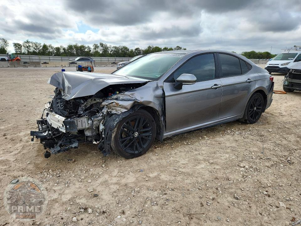 2026 TOYOTA CAMRY