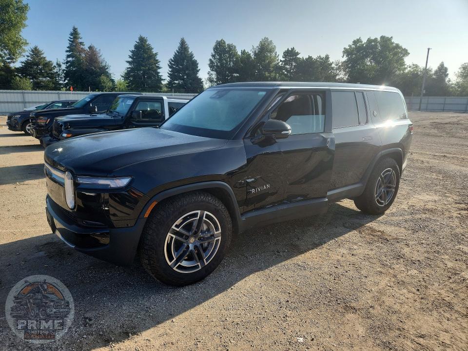 2025 RIVIAN R1S