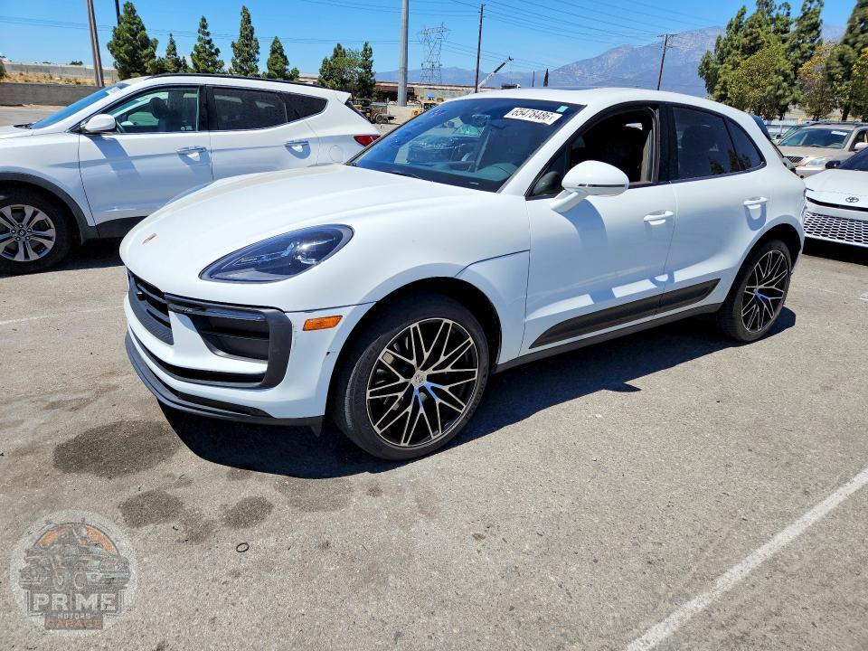 2023 PORSCHE MACAN