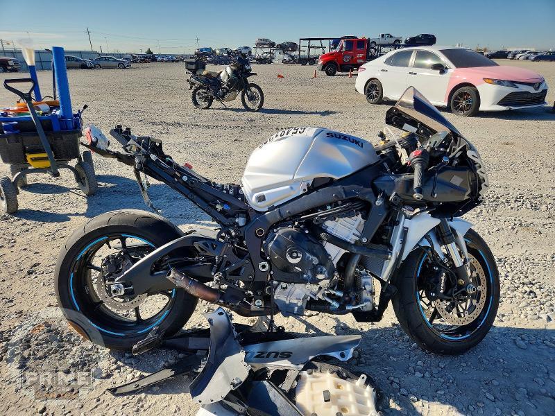 2025 SUZUKI GSX R1000