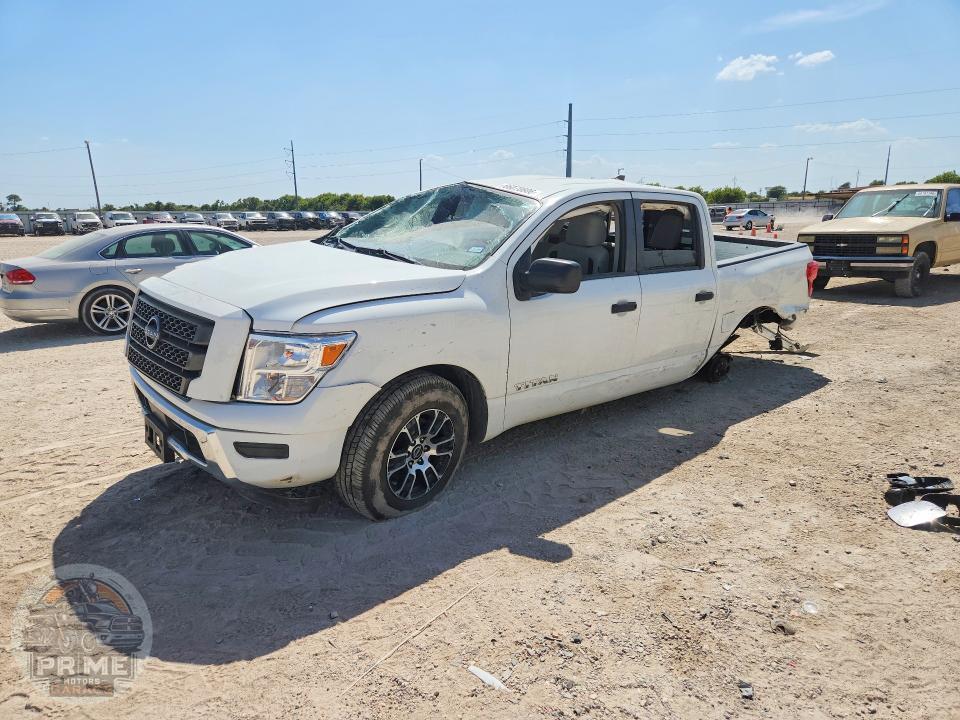 2024 NISSAN TITAN