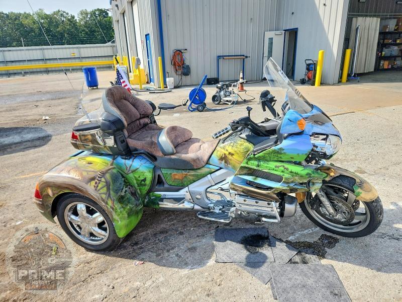 2004 HONDA GL1800