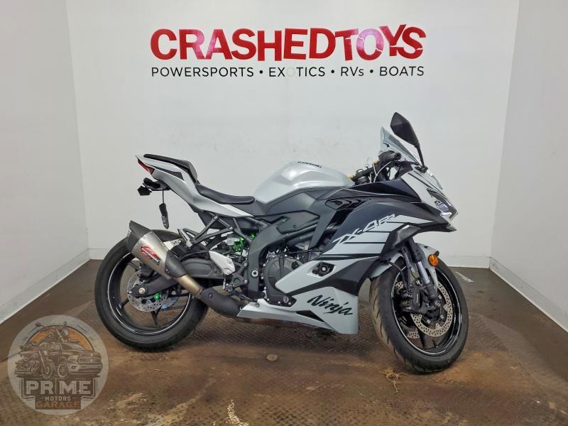 2025 KAWASAKI ZX400