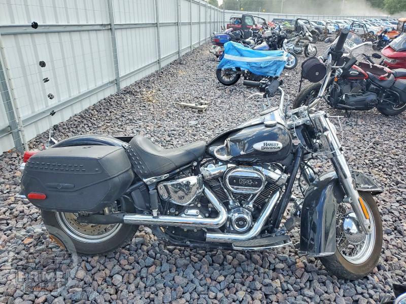 2022 HARLEY-DAVIDSON FLHCS (HERITAGE CLASSIC 114)